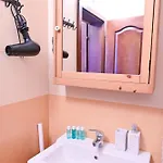 Апартамент Comfortable 1-bedroom In - Close To Gondola By Flat Mаnаger *