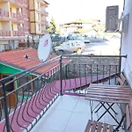 Апартамент Comfortable 1-bedroom In - Close To Gondola By Flat Mаnаger *