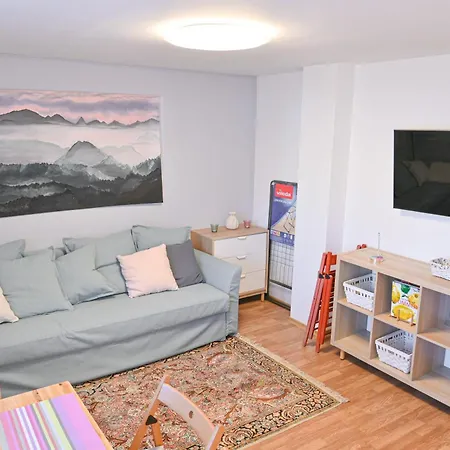 Comfortable 1-bedroom In - Close To Gondola By Flat Mаnаger Apartament